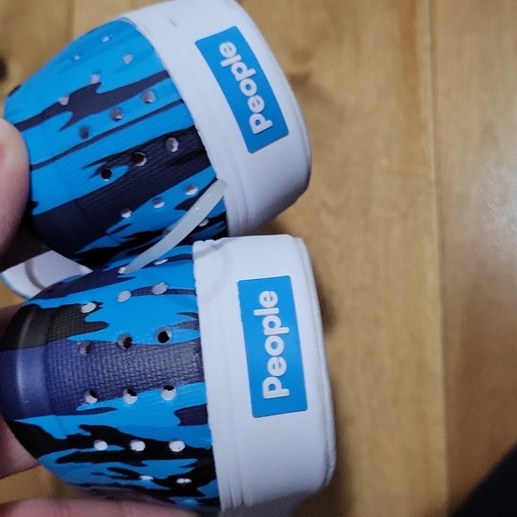 People size 12 kids blue washable water shoes‎ - Picture 7 of 8